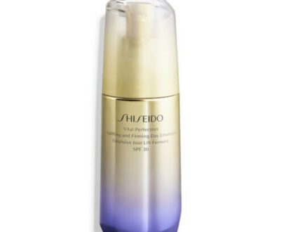 Shiseido Pleťová liftingová emulzia SPF 30 Vital Perfection (Uplifting and Firming Day Emulsion) 75 ml