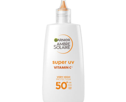 Garnier Ochranný fluid proti tmavým škvrnám s vitamínom C SPF 50+ Ambre Solaire (Super UV Fluid) 40 ml