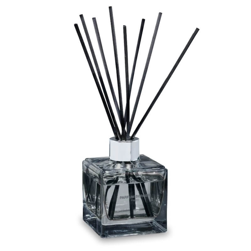 Maison Berger Paris Difuzér Cube proti zápachu tabaku Woody (Anti-odour Tobacco) 125 ml Maison Berger Paris Difuzér Cube proti zápachu tabaku Woody (Anti-odour Tobacco) 125 ml