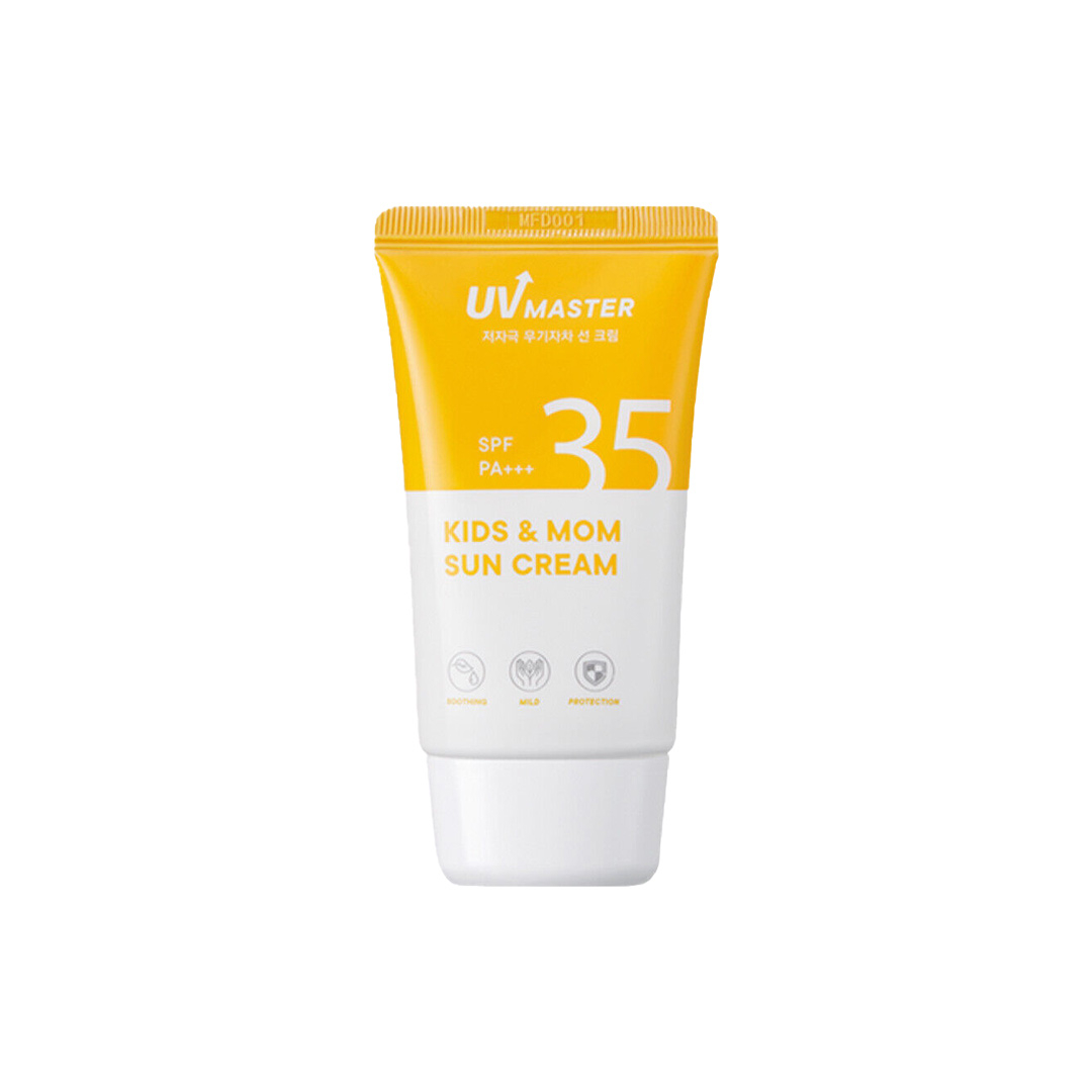 Tony Moly Hypoalergénny krém na opaľovanie pre celú rodinu SPF 35 UV Master (Kids & Mom Sun Cream) 45 ml Tony Moly Hypoalergénny krém na opaľovanie pre celú rodinu SPF 35 UV Master (Kids & Mom Sun Cream) 45 ml