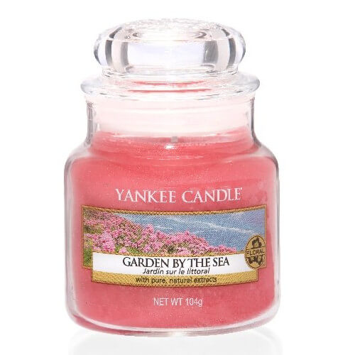 Yankee Candle Aromatická sviečka Classic malá Garden By The Sea 104 g Yankee Candle Aromatická sviečka Classic malá Garden By The Sea 104 g