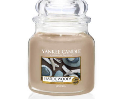 Yankee Candle Aromatická sviečka strednej Seaside Woods 411 g
