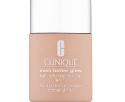 Clinique Make-up na rozjasnenie pleti SPF 15 Even Better (Glow Light Reflecting Makeup SPF 15) 30 ml WN 12 Meringue