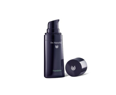 DR. HAUSCHKA Vyživujúci make-up s minerálnymi pigmentmi 001 Cashew 30 ml